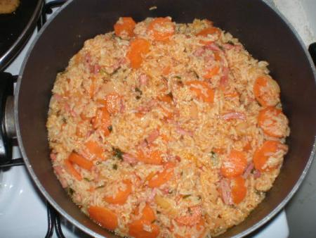 Avec un reste de riz blanc cuit